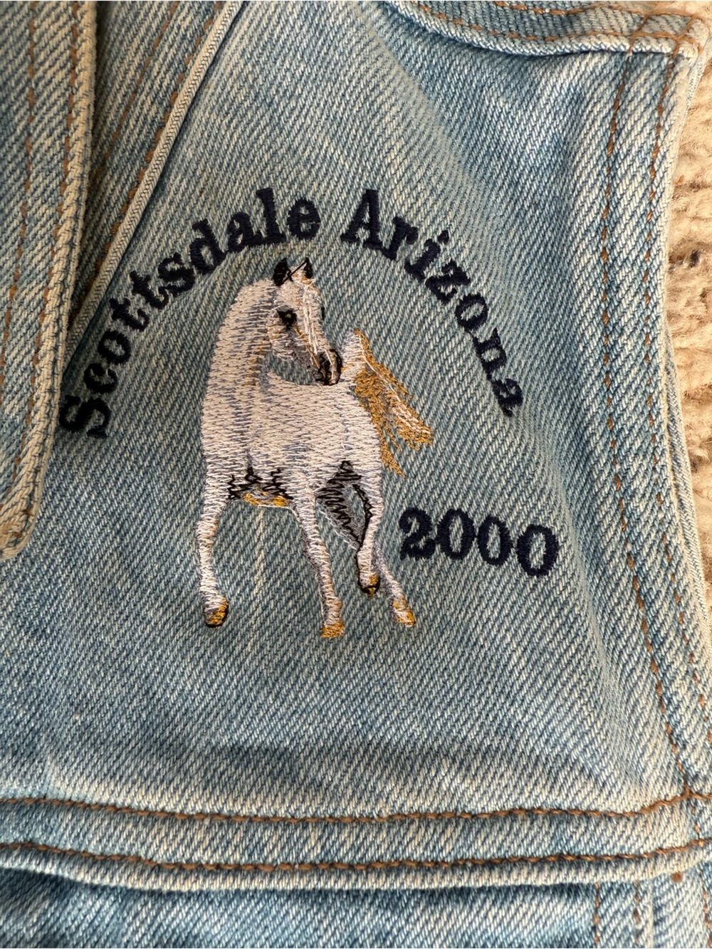 Y2K Sun Belt Denim Vest Small Light Wash Scottsdale Horse Embroidered Biker - Picture 6 of 10